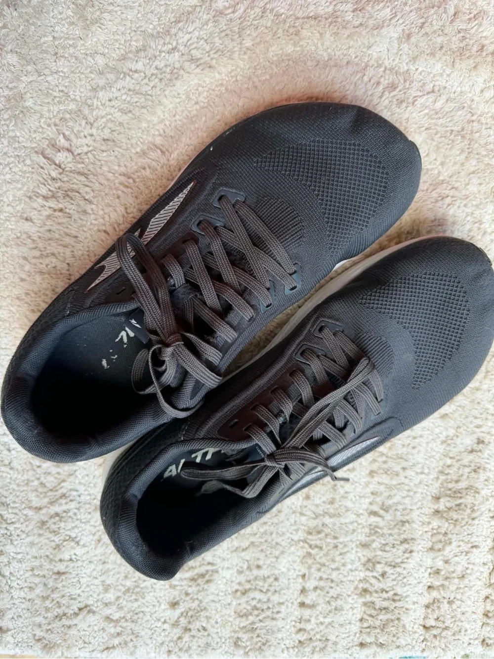 Altra Escalante Athletic Running Sneakers Shoes Mens Size 12.5 Black White
